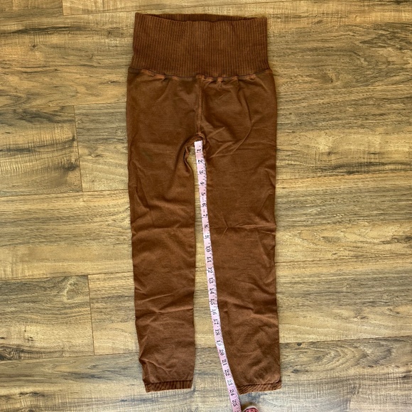 NWOT - FP Movement Good Karma Leggings M/L - Picture 8 of 9